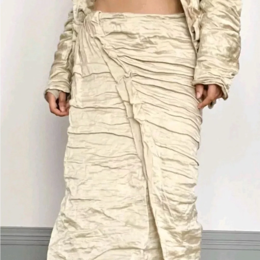 Donna Karan Sz US 4, GB 6 Ecru Silk Skirt - Picture 8 of 16